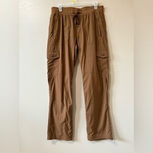 L.L. Bean Women's Vista Camp Pants, Straight-Leg Cargo  size M (see measurement)